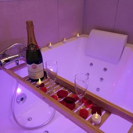 L'Atelier Des Reves Un Moment Magique Spa Prive Beaune  Extérieur photo